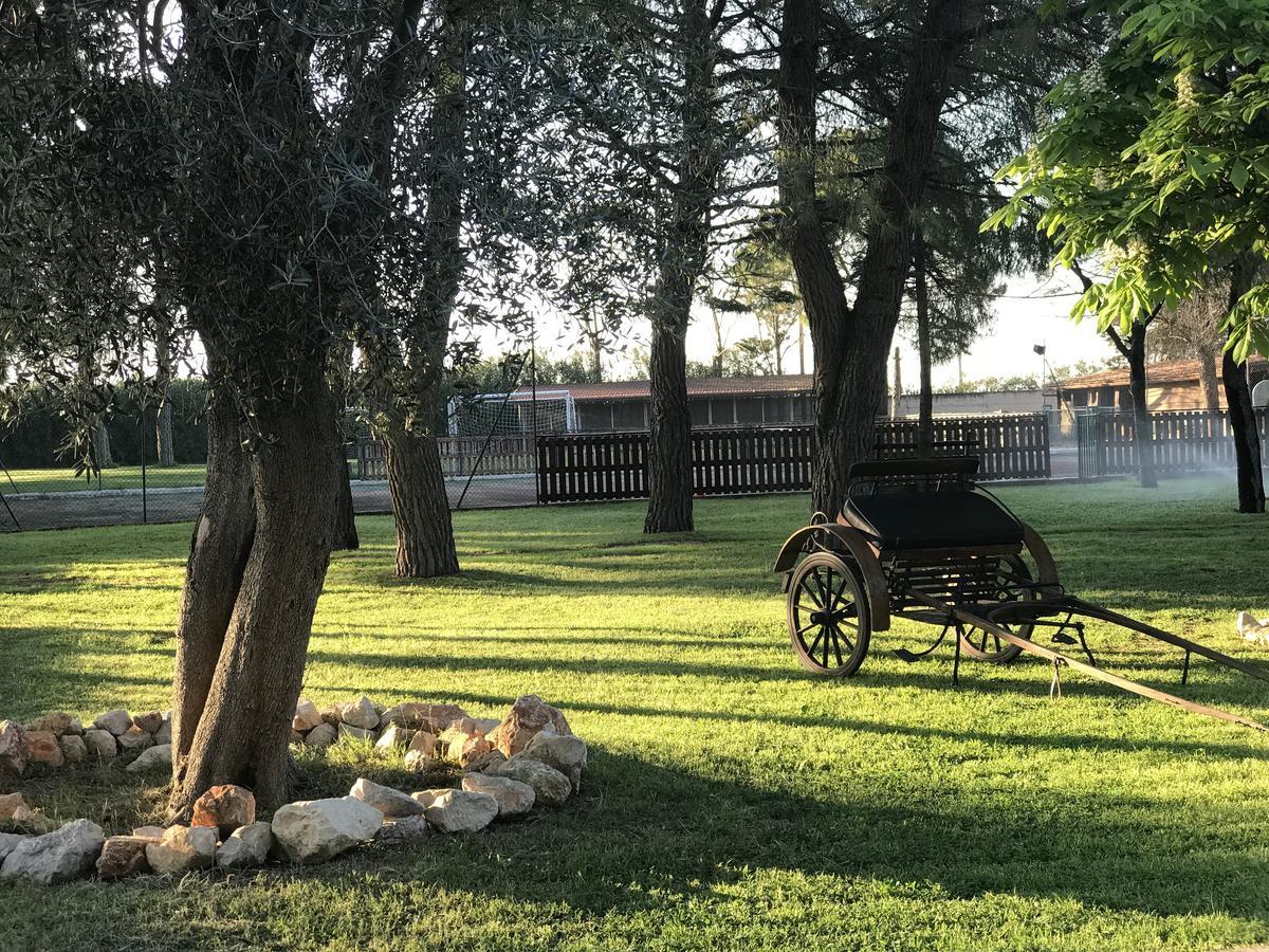 Готель Masseria Nel Sole Лучера Екстер'єр фото